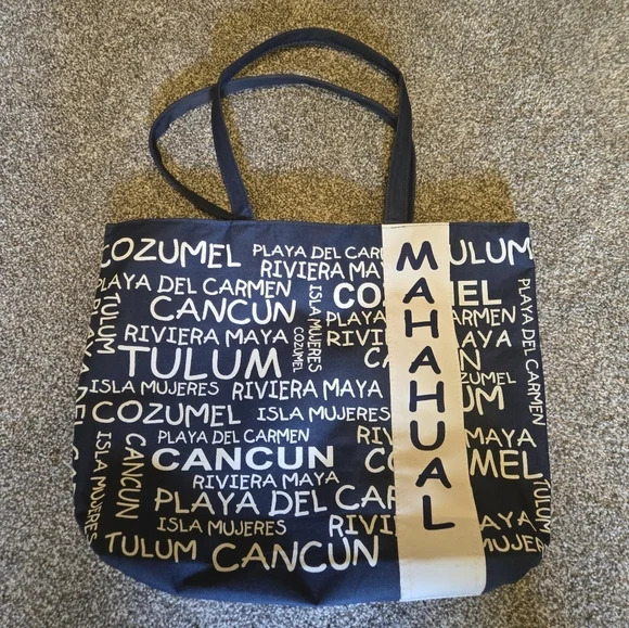 Stylish Blue and White Tote Bag - Picture 5 of 5